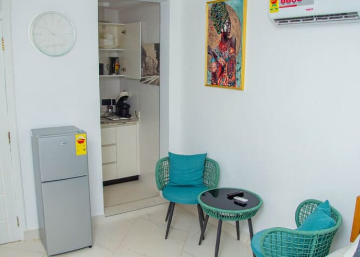 Genral’s Lounge-Room 2-1